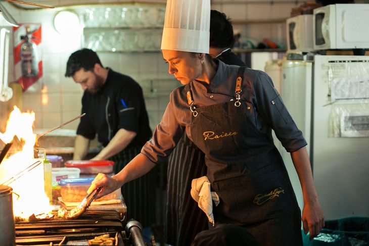Fernanda Tabares consolidó un perfil que combina formación técnica, gestión y una mirada profundamente ligada a la identidad argentina. Fernanda Tabares consolidó un perfil que combina formación técnica, gestión y una mirada profundamente ligada a la identidad argentina.