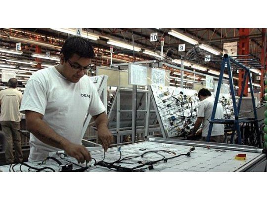 El empleo privado formal creció 1,2% durante el primer trimestre del año, según el INDEC.