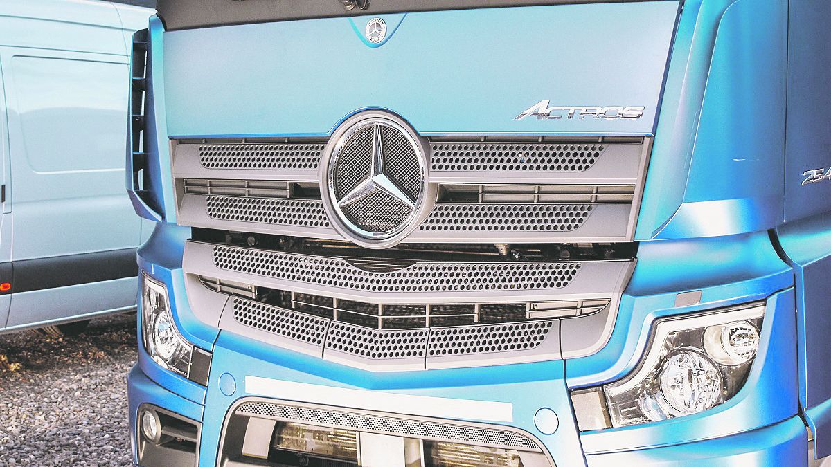 Mercedes-Benz announces investment in truck and bus division