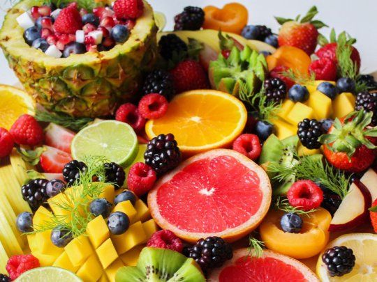 Consumir frutas y verduras, entre los hábitos recomendados para mejorar nuestra salud.&nbsp;