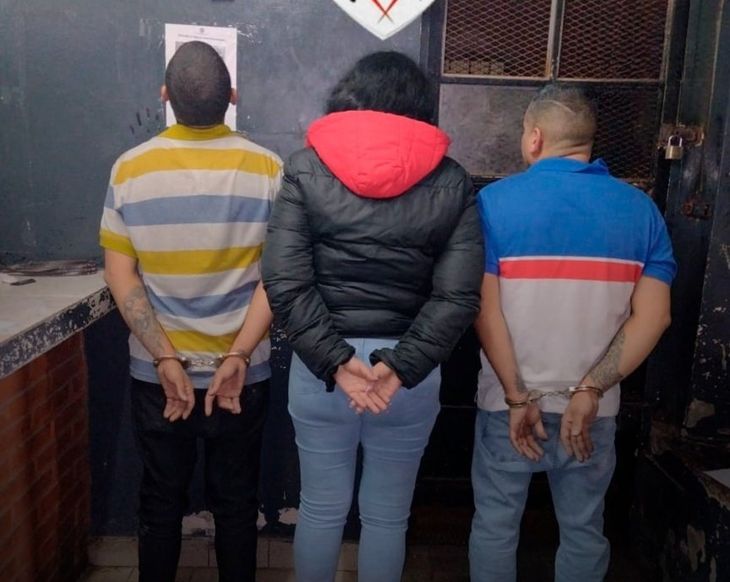 Los tres detenidos quedaron a disposición de la investigación judicial. Los tres detenidos quedaron a disposición de la investigación judicial.