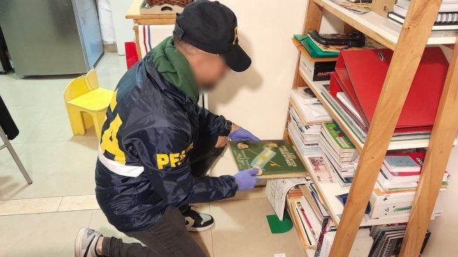 La Policía recuperó una colección de documentos rubricados a principios de la década de 1940 por Juan Domingo Perón