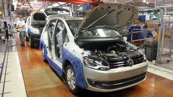 La producción automotriz es una de las actividades más afectadas.