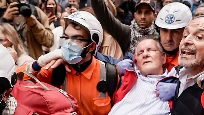 Castagnetto debió retirarse de la marcha atendido por paramédicos.&nbsp;