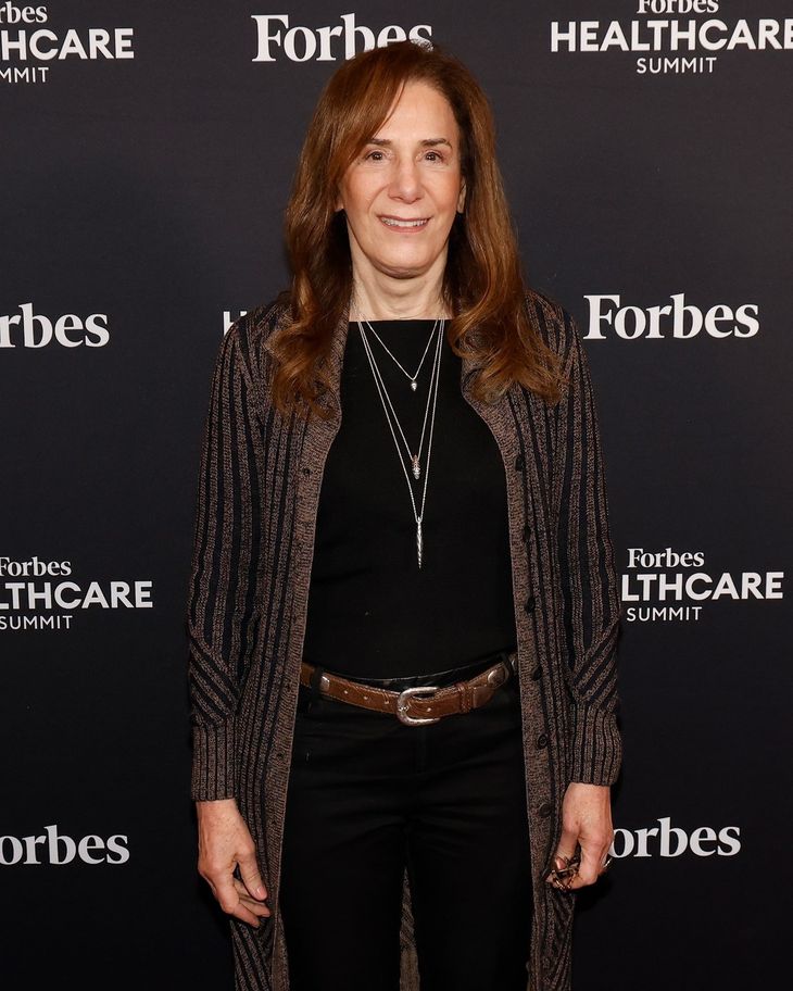 Entre datos, hospitales y decisiones clave, la mirada de Judy Faulkner impulsó una transformación silenciosa que hoy sostiene millones de historias clínicas. Entre datos, hospitales y decisiones clave, la mirada de Judy Faulkner impulsó una transformación silenciosa que hoy sostiene millones de historias clínicas. 