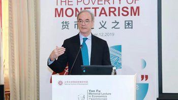 Este no es un momento para pellizcar un centavo, y los costos de reputación de causar dificultades económicas innecesarias no valen las pequeñas concesiones que aún podrían exprimirse del  país, dijo Bolton.