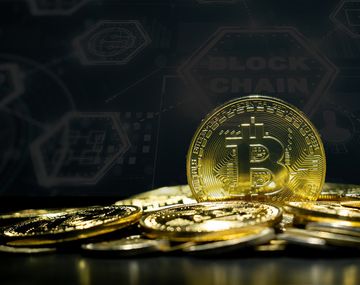 Bitcoin cae por debajo de los u$s61.000 mientras Ethereum frena su escalada alcista