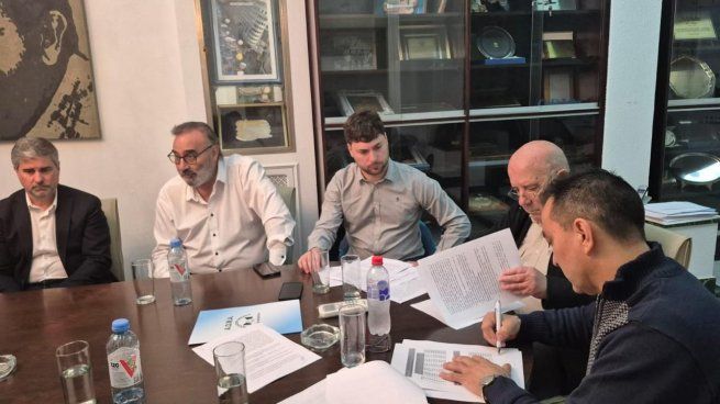 El Secretario General de AOMA Héctor Laplace recibió en la Sede Central del Gremio a los directivos de las compañías.