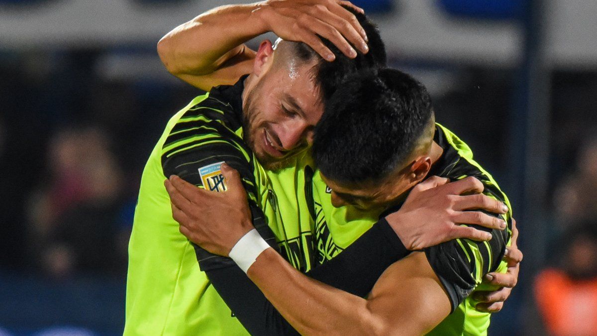Tigre lost and looks askance at the relegation table