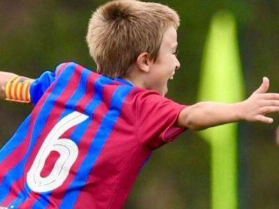 Quién es el niño argentino que deslumbra en Barcelona y al que ya comparan con Messi?