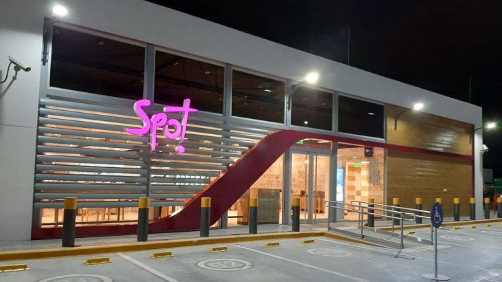 spot axion berazategui autopista Buenos Aires La Plata.jpg