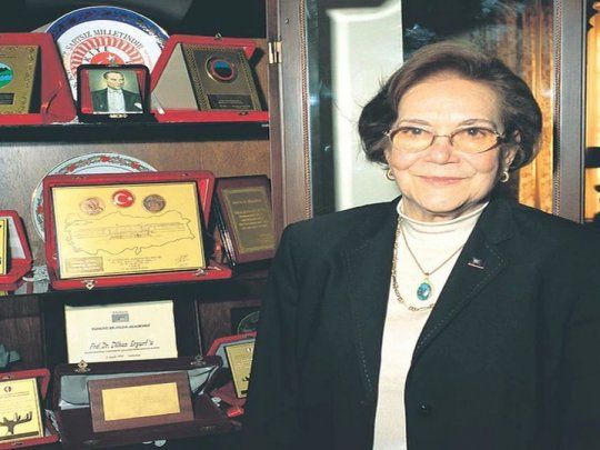 Entre sus logros, Eyrut recibió el Premio del Consejo de Investigación Científica y Tecnológica de Turquía (TÜBİTAK).