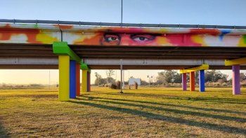 san vicente vista el mural mas grande de provincia en homenaje al personal de salud