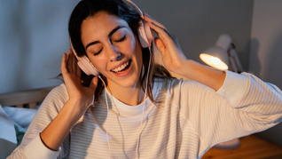 La inteligencia artificial se animó a sentenciar qué canción es la más hermosa de la historia.