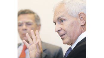 ámbito.com | Con «una política heterodoxa, las paritarias, cierto control de precios y una política de importaciones, el Gobierno va administrando esta inflación», analizó Eduardo Costantini.