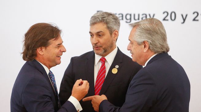 Los presidentes Luis Lacalle Pou (Uruguay), Mario Abdo (Paraguay) y Alberto Fernández (Argentina), integrantes del Mercosur.&nbsp;