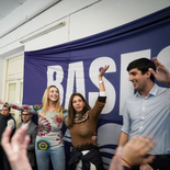 La agrupación BASES CABA ganó en el Liceo N° 4 de Recoleta y logró su primer centro de estudiantes en una secundaria porteña. La agrupación BASES CABA ganó en el Liceo N° 4 de Recoleta y logró su primer centro de estudiantes en una secundaria porteña.