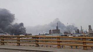 En las últimas semanas, instalaciones clave del sistema petroquímico iraní fueron blanco de ataques, lo que afectó tanto la capacidad de producción como el suministro de insumos básicos. En las últimas semanas, instalaciones clave del sistema petroquímico iraní fueron blanco de ataques, lo que afectó tanto la capacidad de producción como el suministro de insumos básicos.