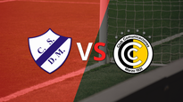 se juega el segundo tiempo del empate en 0 entre dep. merlo y comunicaciones