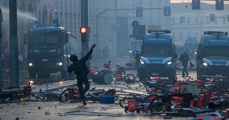 El reclamo económico que moviliza a los jóvenes en Italia. El reclamo económico que moviliza a los jóvenes en Italia.