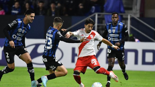River igualó con Independiente del Valle pese a la desventaja.