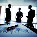 Los incrementos de sueldos se encuentran muy alineados a al nivel general de precios esperado. Los incrementos de sueldos se encuentran muy alineados a al nivel general de precios esperado.