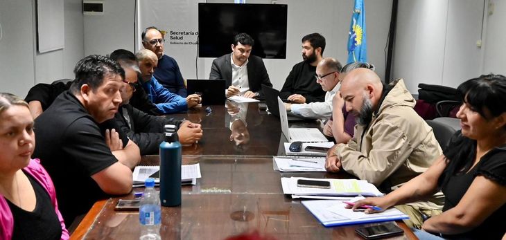 Los gremios de la Salud acordaron una suba salarial con el Gobierno Chubut. Los gremios de la Salud acordaron una suba salarial con el Gobierno Chubut.