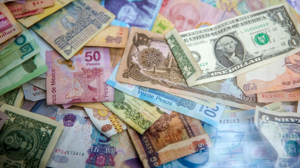 The 7 most striking banknotes in the world, according to travelers