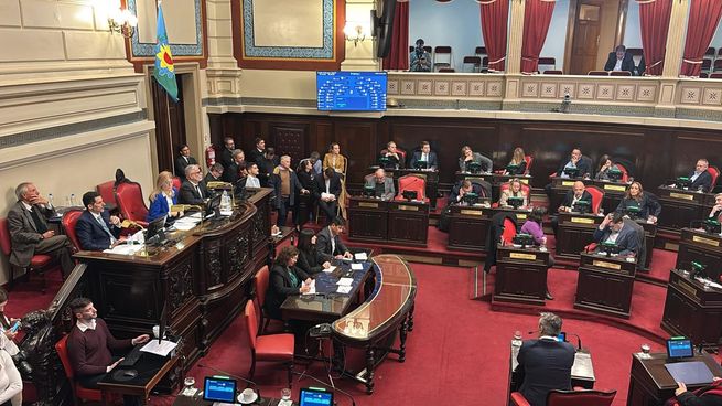 Sesionó la Cámara de Senadores bonaerense. Crédito: Belén Robledo