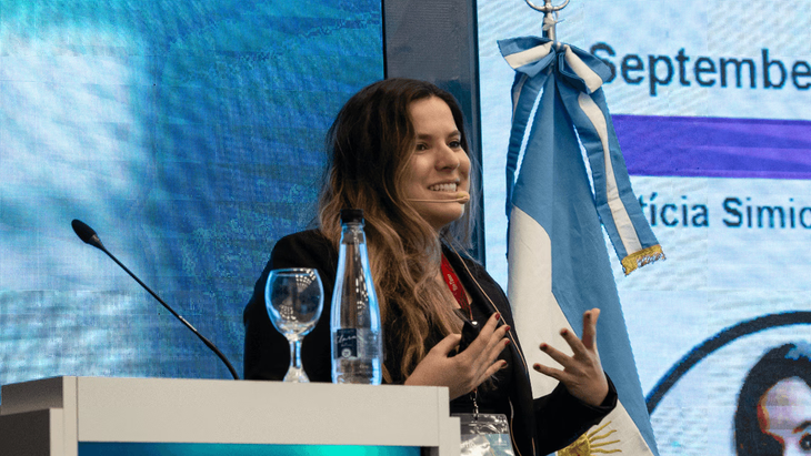 Según explicó Letícia Simionato, de Fastmarkets, hacia el 2035 “Chile va a perder un poquito de participación en la producción de litio, porque Argentina va a empezar a producir más”. Según explicó Letícia Simionato, de Fastmarkets, hacia el 2035 “Chile va a perder un poquito de participación en la producción de litio, porque Argentina va a empezar a producir más”.