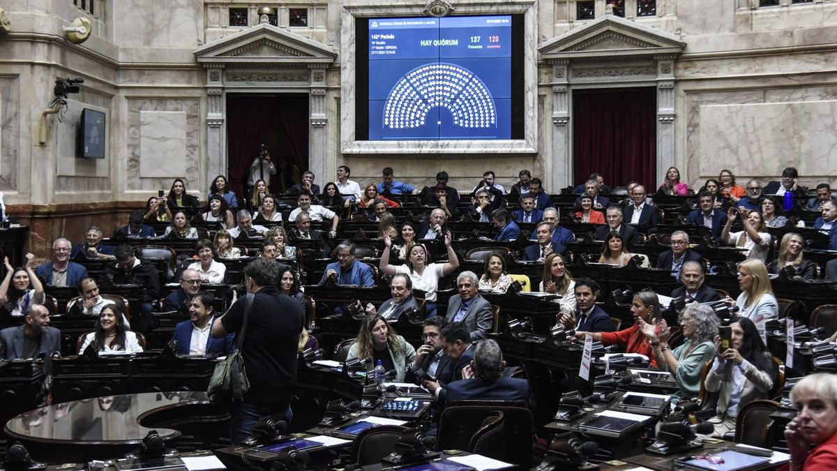 Diputados se movilizan por la salud después de la retirada de la OMS y el cambio ministerial