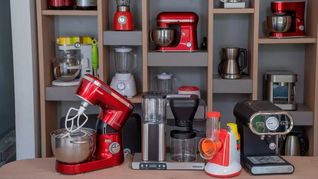 Su planta ubicada en La Tablada, provincia de Buenos Aires, es alquilada y la empresa debe tres meses de contrato. Su planta ubicada en La Tablada, provincia de Buenos Aires, es alquilada y la empresa debe tres meses de contrato.