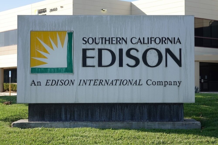 La compañía eléctrica Southern California Edison (SCE) está siendo investigada por su posible responsabilidad en los incendios de Los Ángeles.
