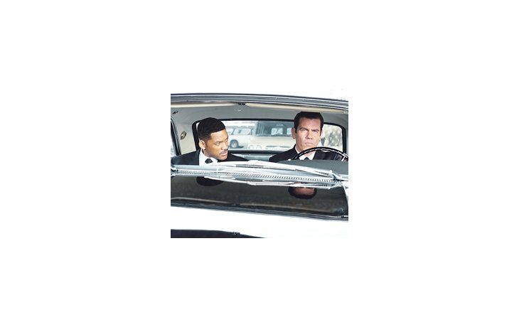 Will Smith es el verdadero protagonista de «Hombres de negro 3», con un Tommy Lee Jones casi ausente suplantado por Josh Brolin y un viaje en el tiempo que permite imágenes y chistes relacionados con la era del flower power.