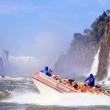 Un turista neerlandés perdió la vida este martes luego de que se diera vuelta la lancha en la que realizaba la excursión Macuco Safari sobre el río Iguazú.