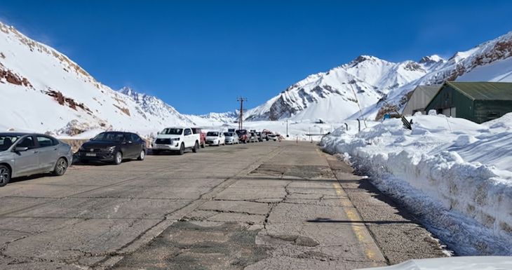 El cierre de los corredores internacionales genera demoras y mayores costos para el transporte terrestre de cargas. El cierre de los corredores internacionales genera demoras y mayores costos para el transporte terrestre de cargas.
