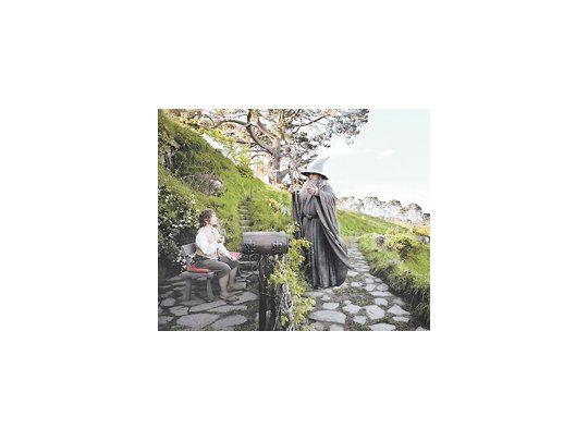El Gandolf de Ian McKellen domina por completo un film lleno de momentos brillantes que ratifica a Peter Jackson como el director que mejor conoce el mundo de Tolkien y sabe cómo llevarlo a la pantalla.