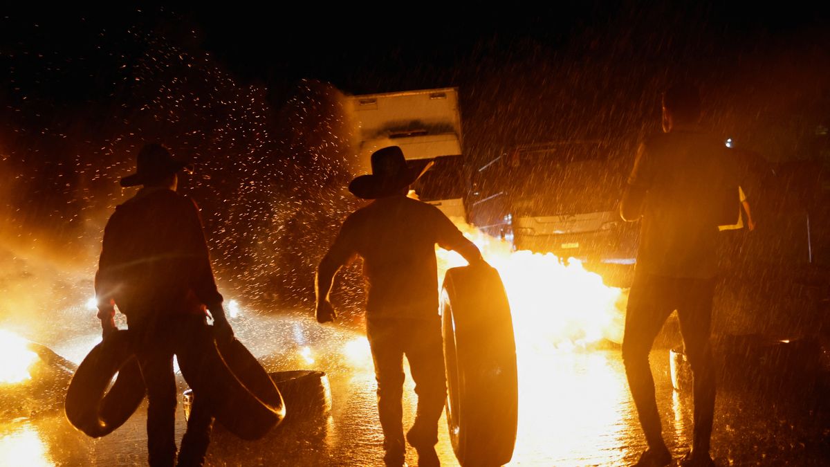 Police evict protests, but there are still 267 blockades in 20 states