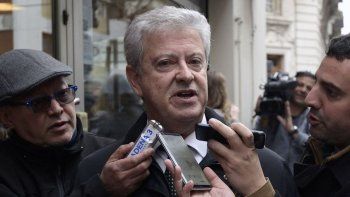 abogado de cristina: las declaraciones del presidente pueden autoincriminarlo