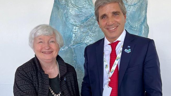 La secretaria del Tesoro de los Estados Unidos, Janet Yellen, y el ministro de Economía, Luis Caputo.