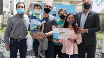 Nueva entrega de créditos y viviendas en las provincias de Buenos Aires y Santa Fe.