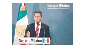 Enrique Peña Nieto elogió un modelo similar al de la brasileña Petrobras. La iniciativa rompe un tabú histórico de México, aunque se da tras años de estancamiento de la petrolera estatal.