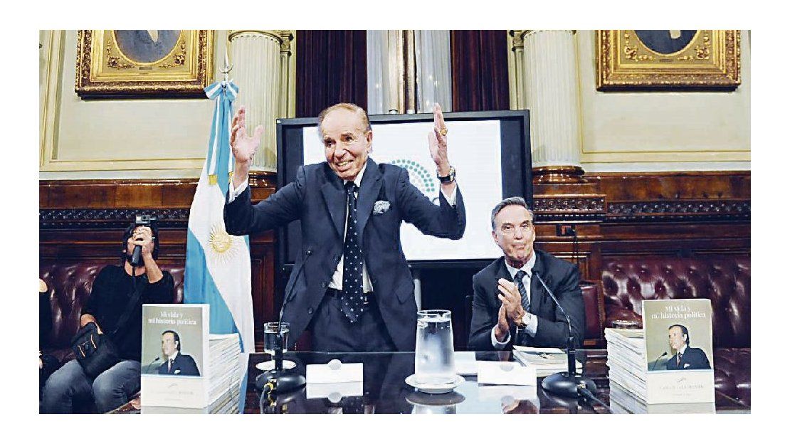 Carlos Menem como senador: el único besamanos del poder en ...