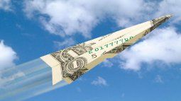 The US economy is the envy of the world, The Economist published on its cover. Although we cannot speak (yet) of a strong dollar.