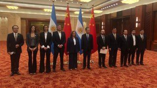 Máximo Kirchner participó de una reunión con el presidente de la Asamblea Popular China.