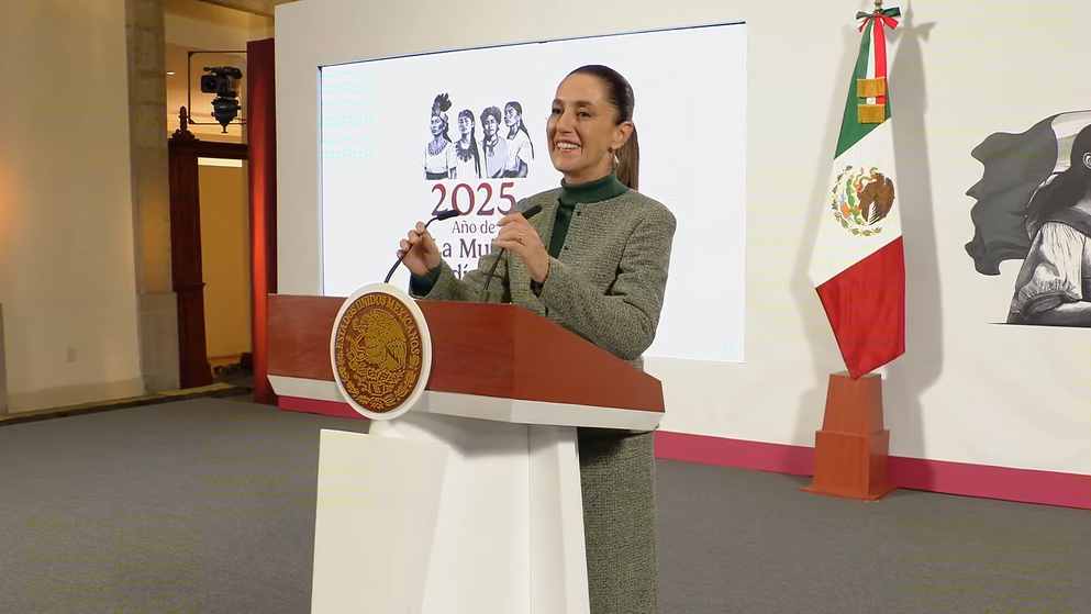 Claudia Sheinbaum habla en la Mañanera del Pueblo de este viernes.