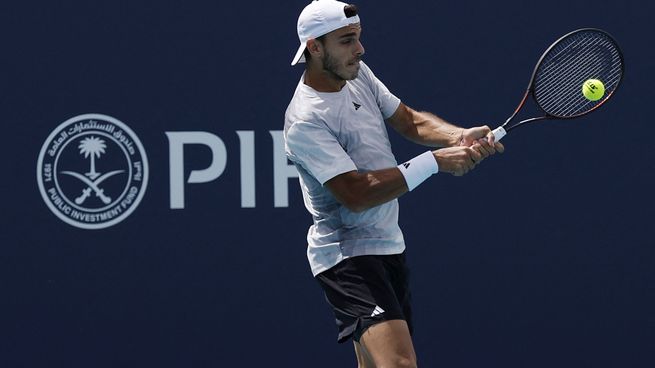 Francisco Cerúndolo exhibió mucha solidez en su debut en el Masters 1000 de Montecarlo y avanzó a la segunda ronda.