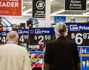 La inflación también bajó en la medición mensual. La inflación también bajó en la medición mensual.