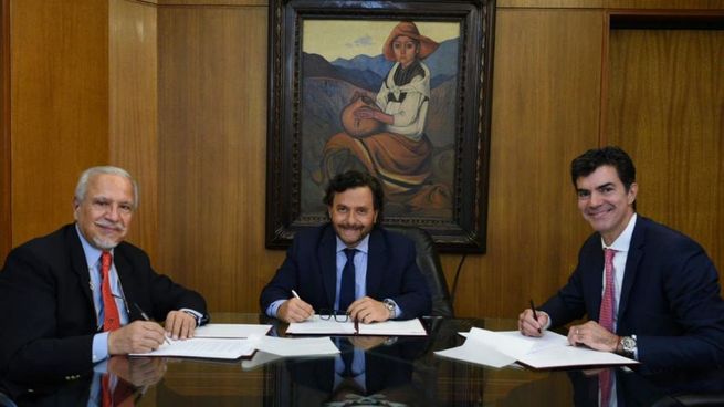 El gobernador salteño Sáenz, con sus antecesores Romero y Urtubey.