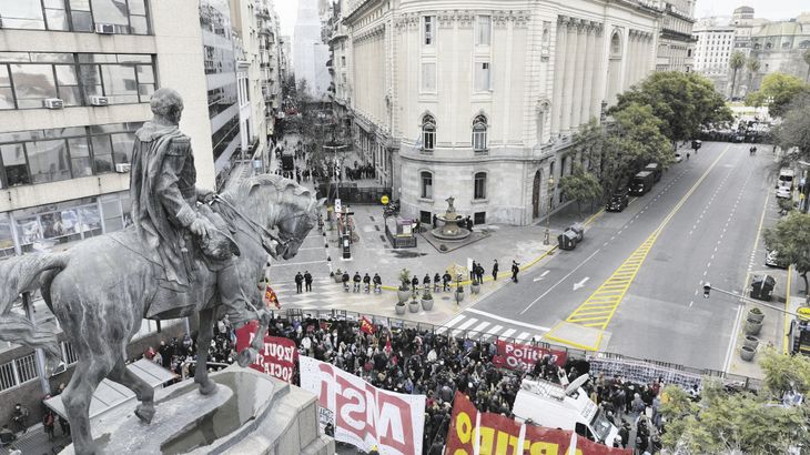 P13 - Legislatura (TEL_opt.jpeg